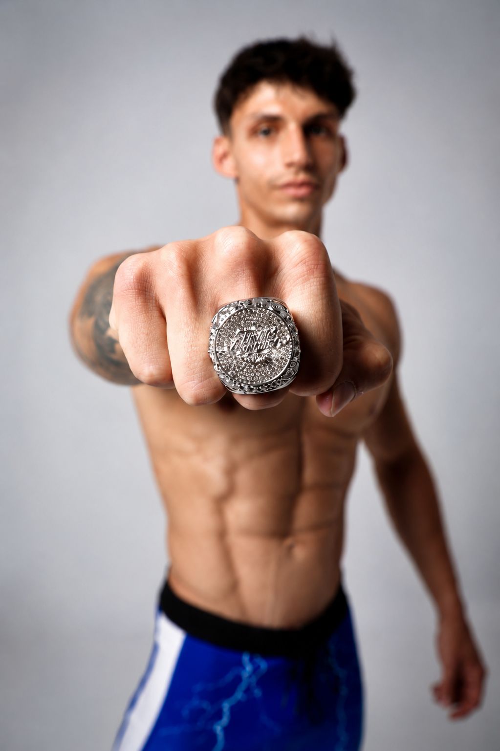 Anillo Time to Conquer